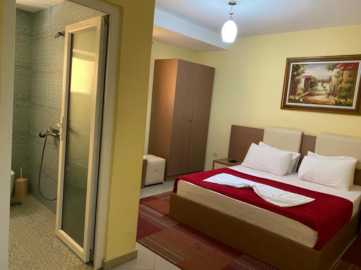 Hotel Relax City Center Tirana Esterno foto